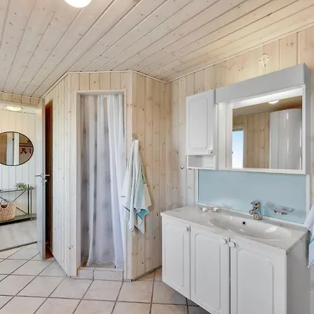 In Hvide Sande With Sauna Semesterbostad *